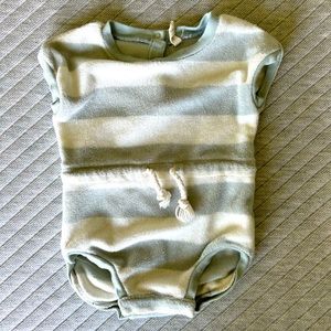 Quincy Mae 3-6 terry sage & cream romper unisex